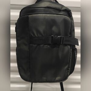 Hunter Transit-310 Green Nylon Backpack MSRP $135